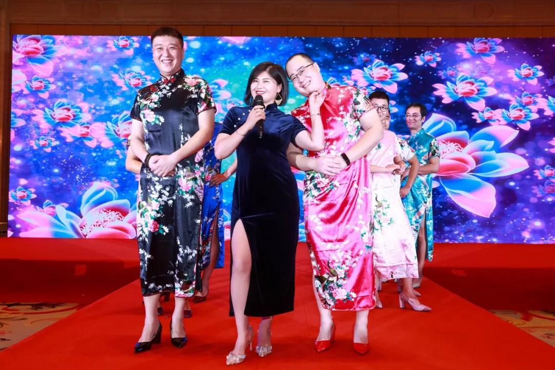 熱烈慶?!白兏飫?chuàng)新 揚(yáng)帆未來(lái)”北京中成康富2019年合伙人年會(huì)勝利召開(kāi) 熱烈慶?!白兏飫?chuàng)新 揚(yáng)帆未來(lái)”北京中成康富2019年合伙人年會(huì)勝利召開(kāi)